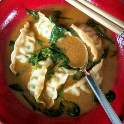 Thumbnail for Thaise kokos/curry soep met gyoza